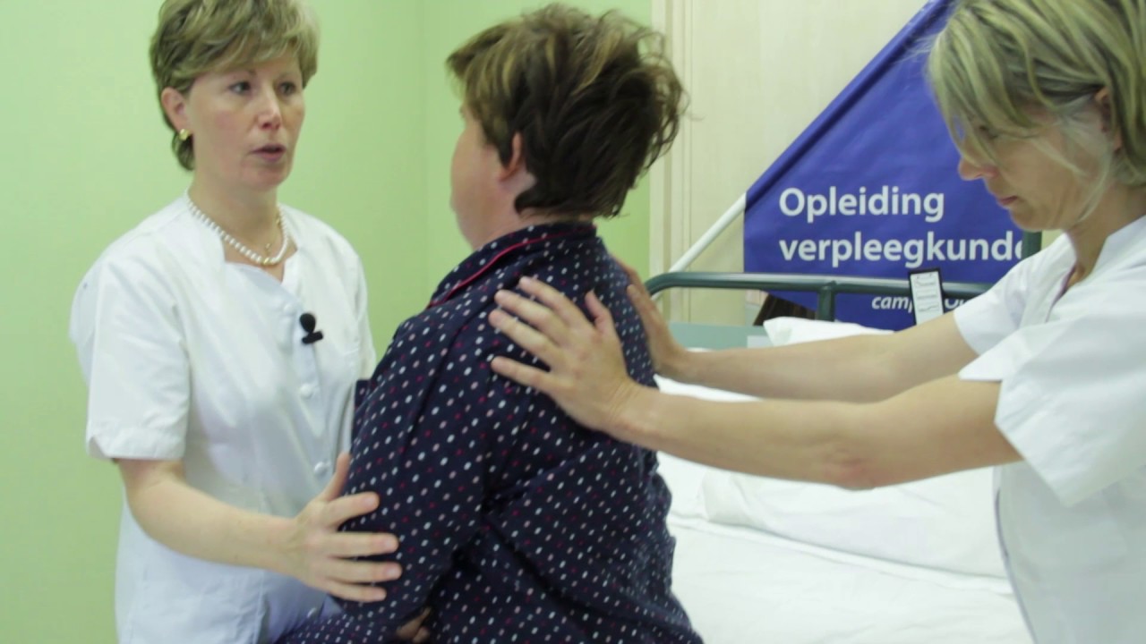 Verplaatsingstechnieken De zorgvrager Opzetten op de rand van het bed