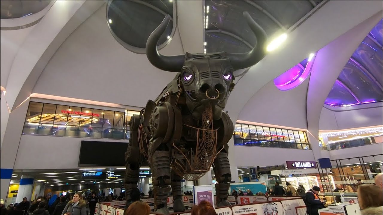 Bullring Indoor/Outdoor Market & Grand Central in Birmingham, England, UK (November 2023)