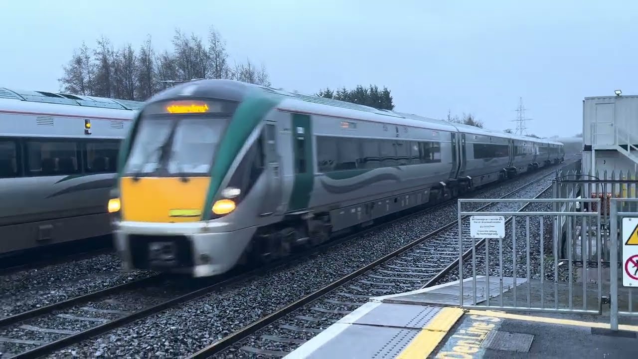 Rush Hour Trains at Hazelhatch & Celbridge 