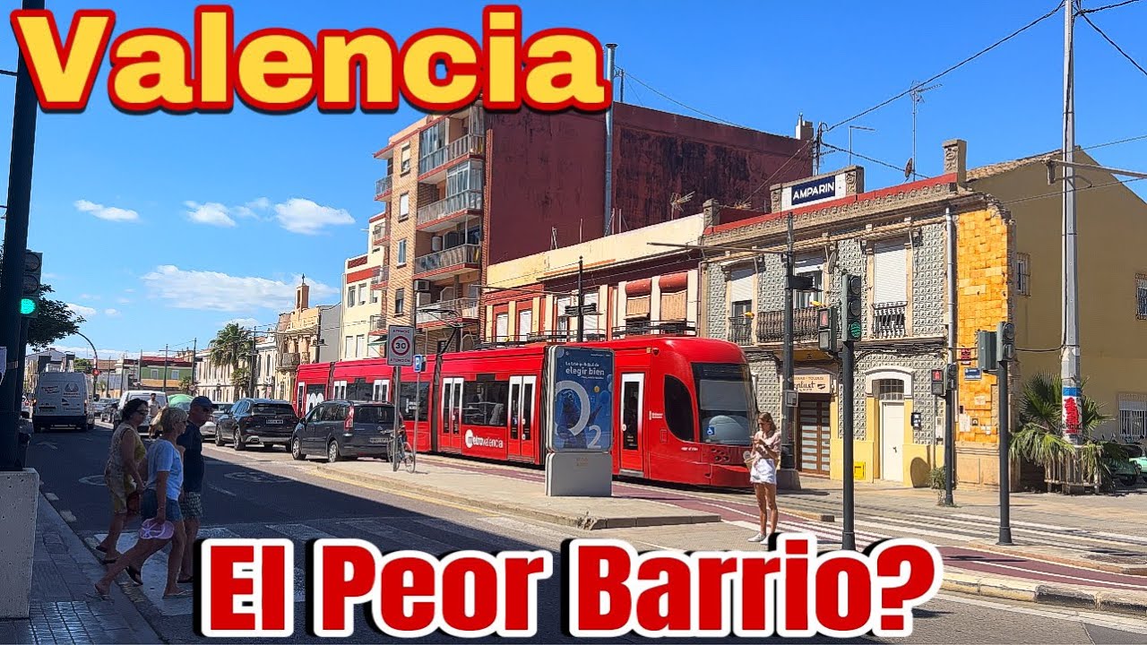 PEOR barrio de Valencia - El Cabanyal? Lo mostramos TODO! #emigrarconana #valencia