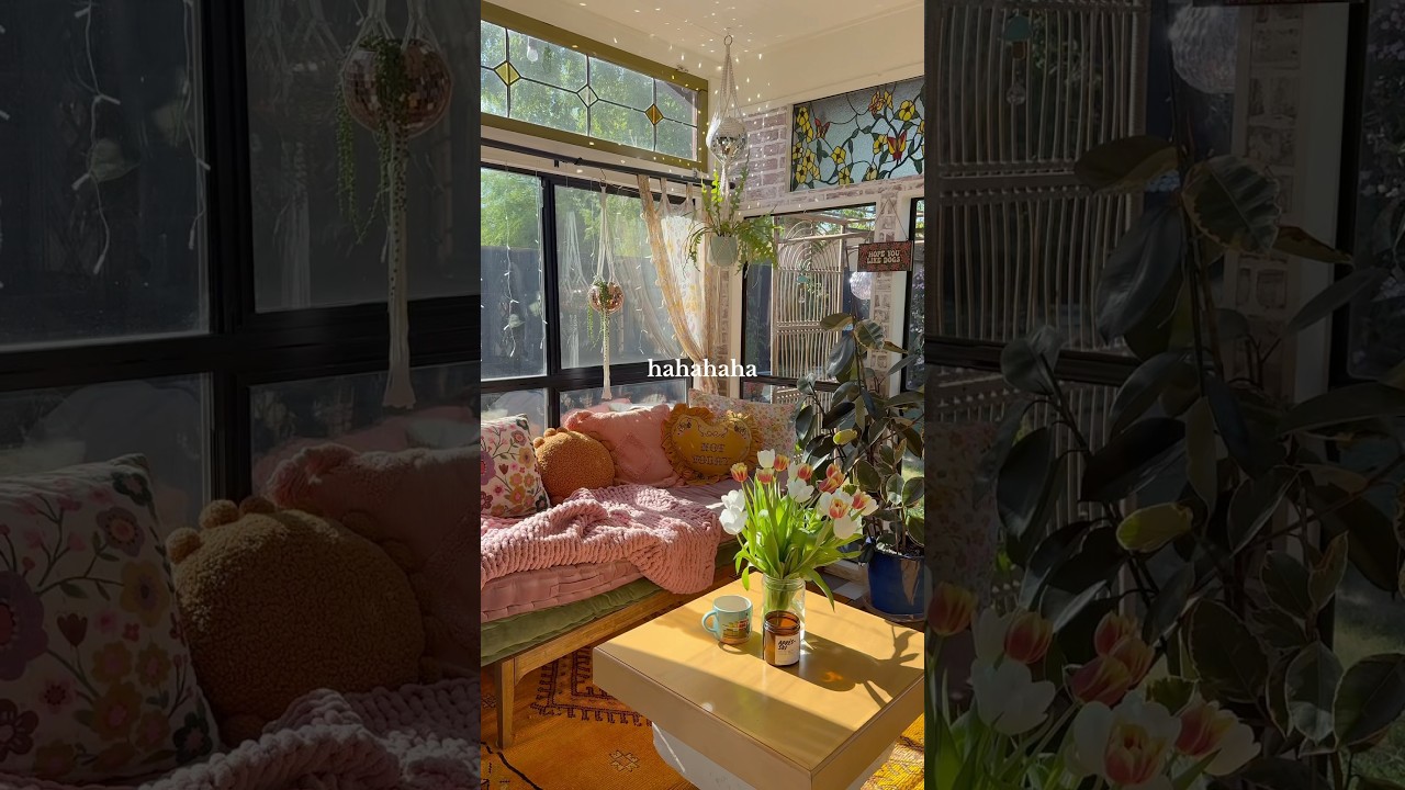 Forever a maximalist 🤪 #cozyhome #homedecor  #maximalism #interiorstyling