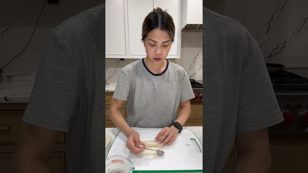 How to roll egg rolls so they&rsquo;re all the same