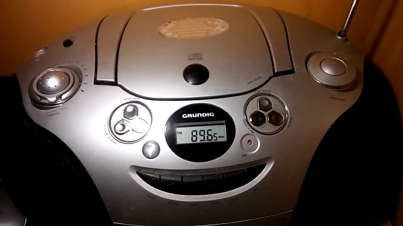RM+CD Grundig RRCD 3410 - odbiór radia Rekord FM Ostrowiec w Starachowicach na przedłużeniu anteny