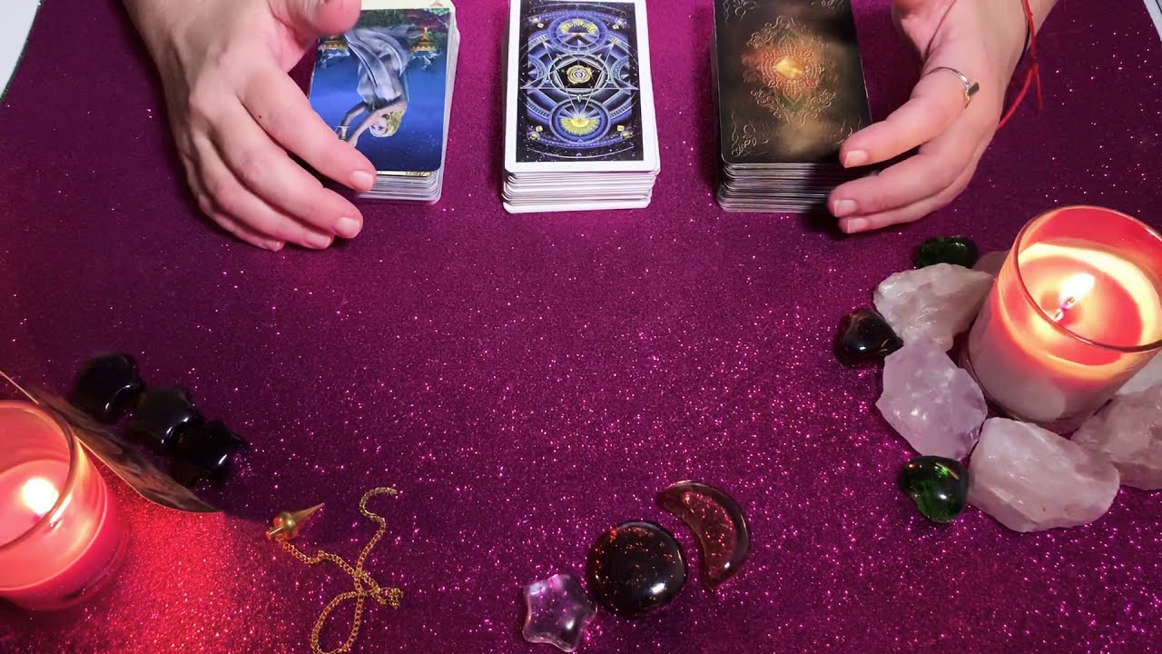 Qué siente por mí HOY? AHORA? ❤️ ~ | Tarot interactivo |