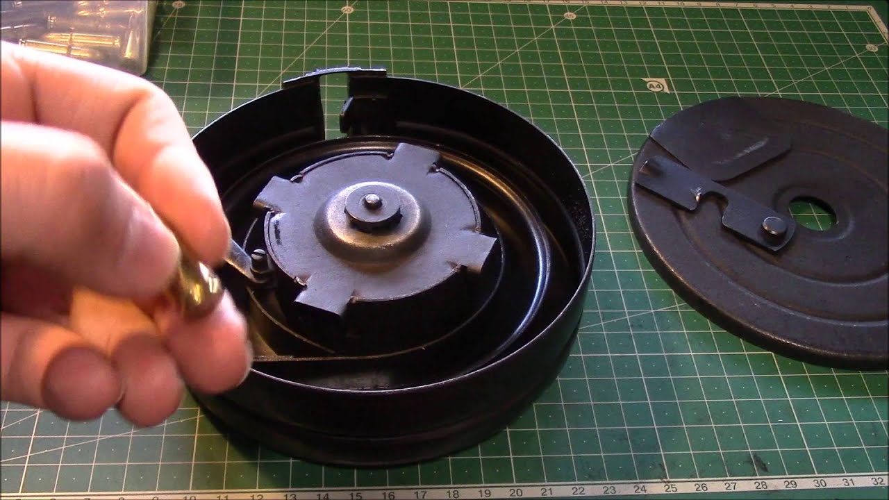 PPSH41 magazine loading