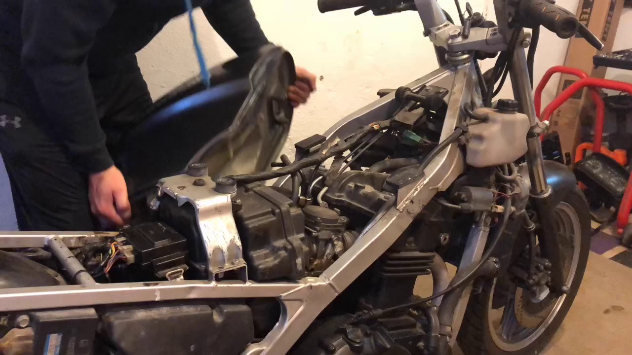 Cafe racer  Kawasaki gpz 500 part 1