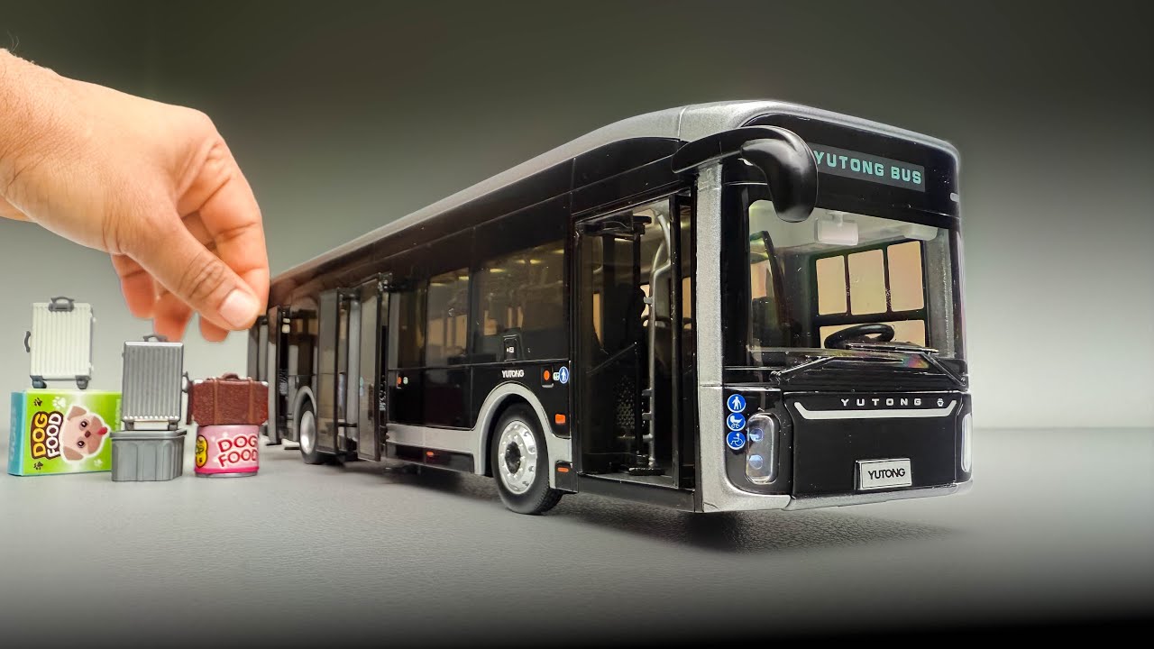 Yutong Bus 1:42Model U12 Overseas Edition Black Diamond Model Bus Pure Electric Bus 