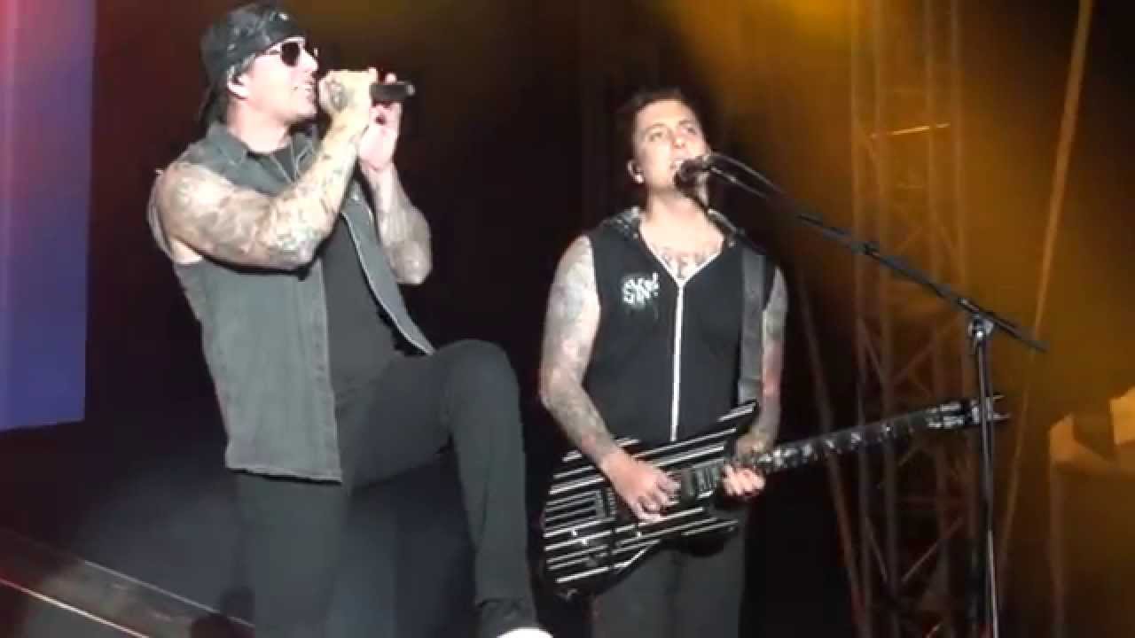 Avenged Sevenfold Beast and the Harlot - live Rock USA 07 / 17 / 2015 Oshkosh Wisconsin