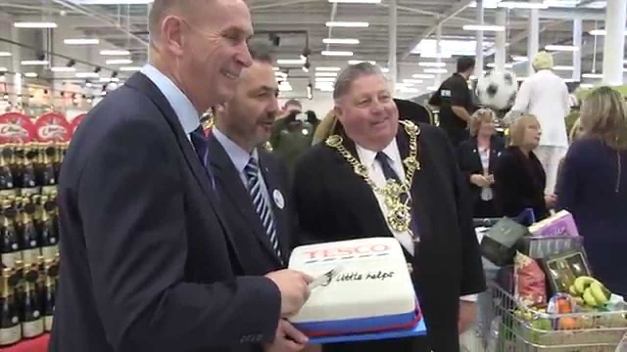 Portsmouth F.C help open Fratton Tesco Extra