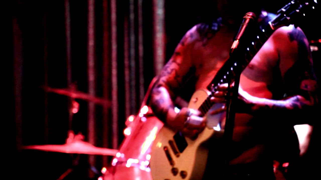 HIGH ON FIRE - 
