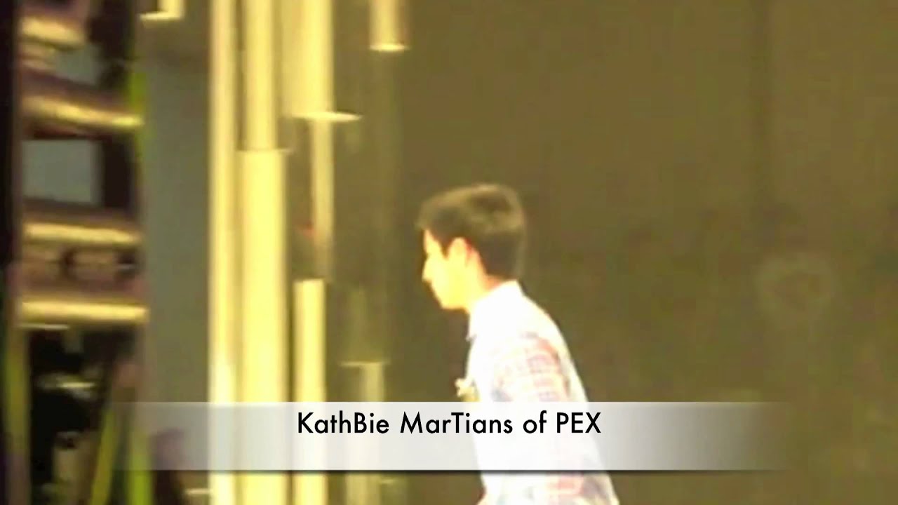 KathBie @ PhilippineFashionWeek (Bench)