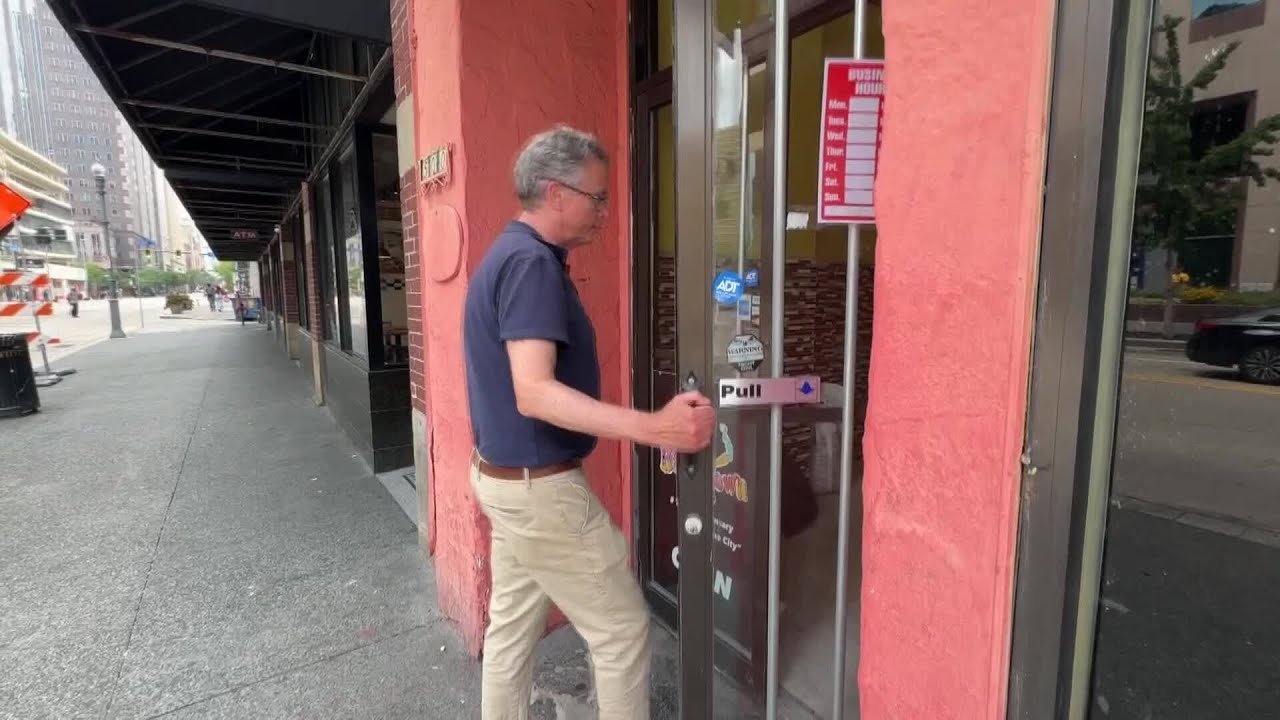 Critics say smoke and vape shops are operating in the gray area of the law