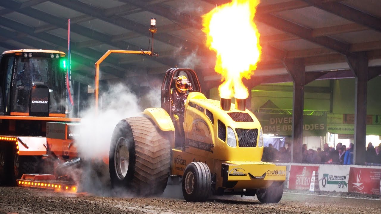 3,5t Superstock Tractors Pulling Indoor Putten 2024