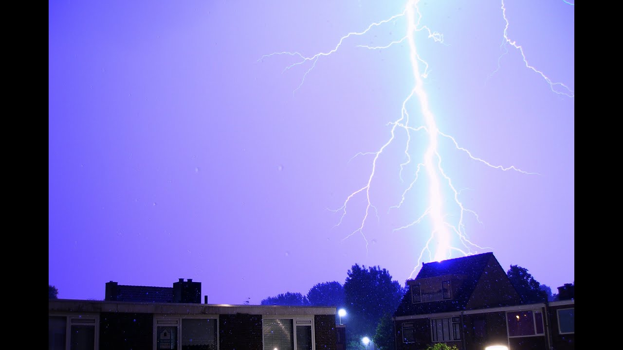 Zwaar onweer op 26 05 2009, De grote storm om 03:45 uur boven Rotterdam