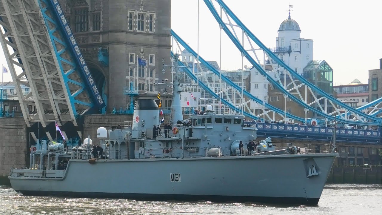 HMS CATTISTOCK arrives in LONDON