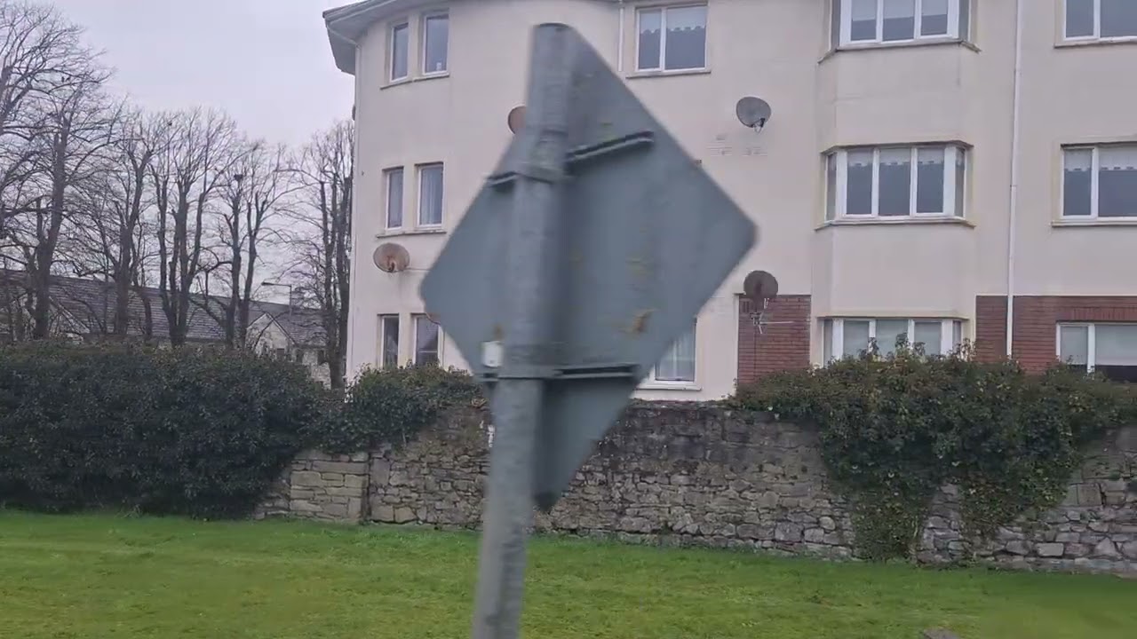 Portlaoise to Dublin Bus Journey: Scenic views & relaxing drive.