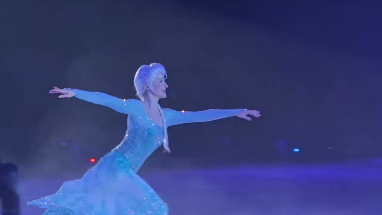 Disney On Ice presents Find Your Hero : Frozen - Let It Go
