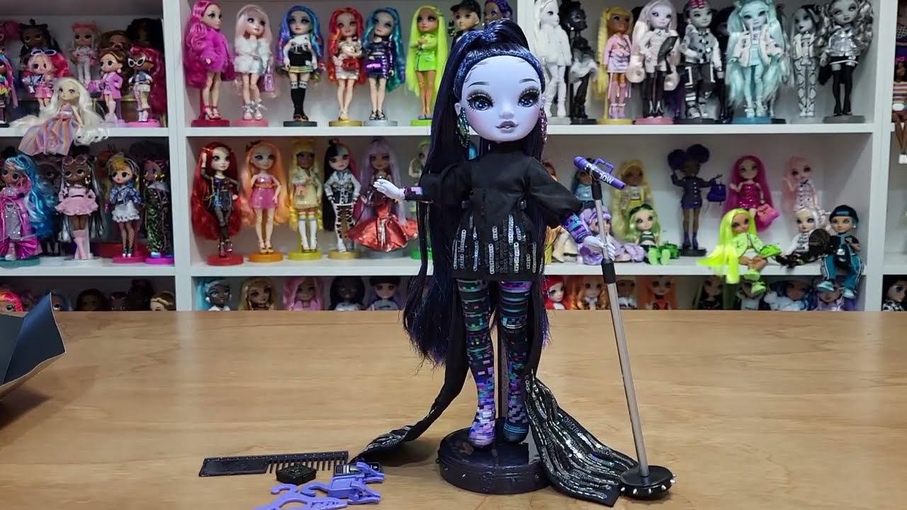 Shadow High Reina Crowne 'Glitch'!