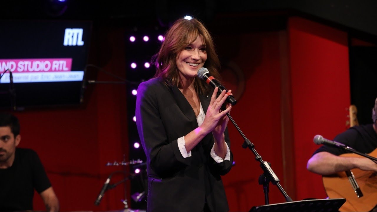 Carla Bruni - The Winner Takes It All (LIVE) Le Grand Studio RTL