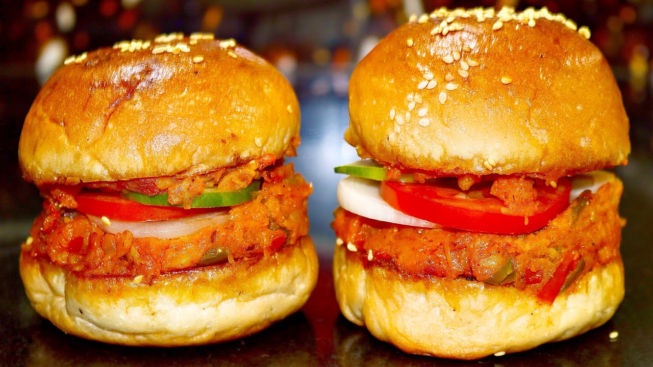 इस नये तरीके से बर्गर बनायेंगे तो सब अंगुलियां चाटते रह जायेंगे | Different Style Tawa Burger Recipe