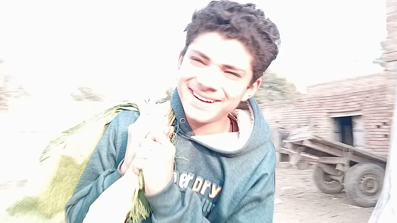 Aaj maine  pale dafa jarvaron ko apne Hatton se chara dala yah mera first we log that Allah # love❤️