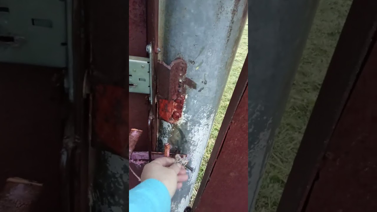 Применили физическую силу и моральное давление, нарушили имущественное Моё право.