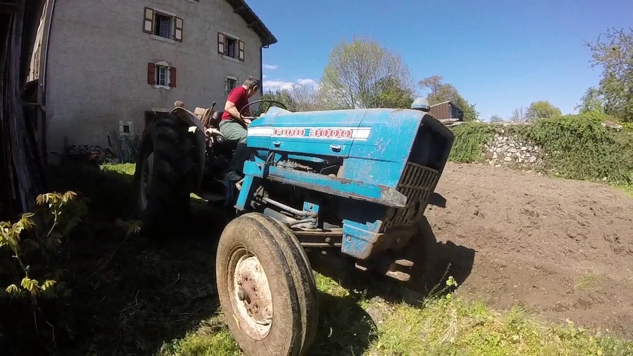 Ford 3000 et charrue Huard 1 corps