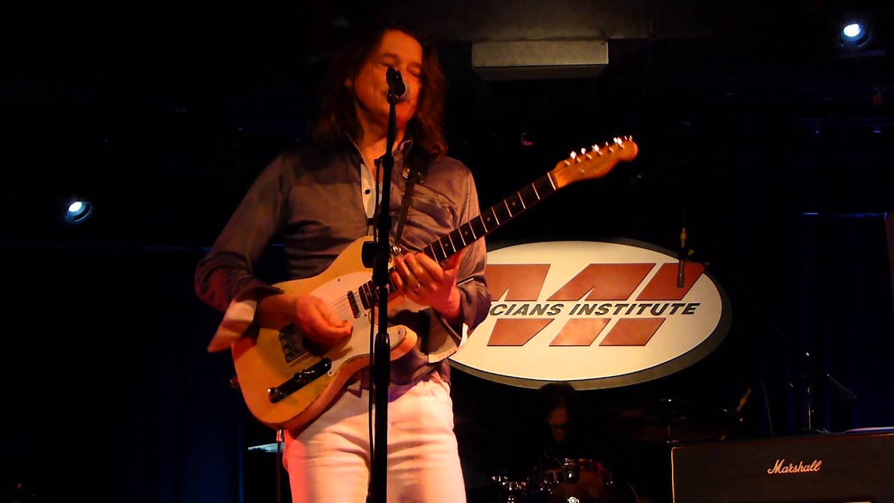 Robben Ford - Lovin' Cup -  1/11/14 Musicians Institute - Hollywood, CA