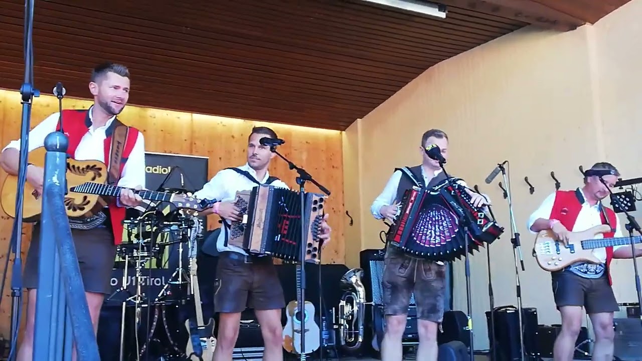 U1 Frühschoppen 32. Blumencorso Kirchberg Juhee aus Tirol mit Luggi Brunner U1