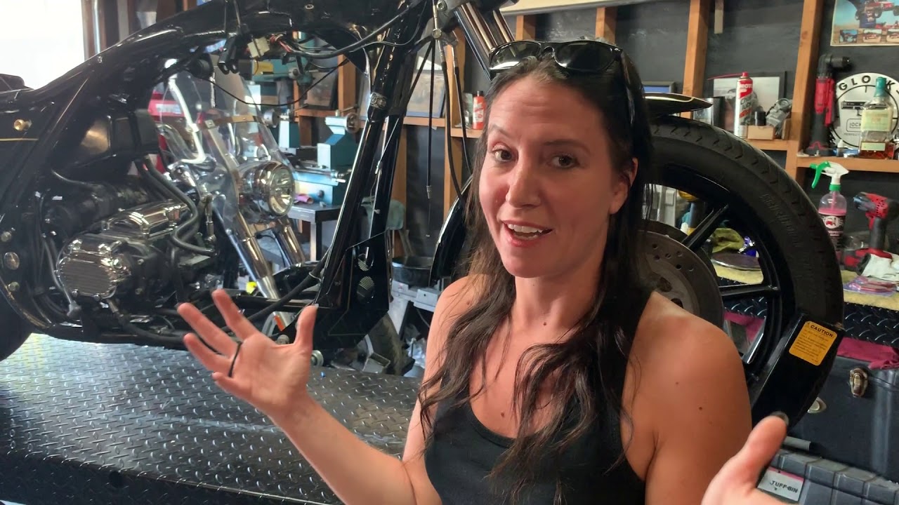 V-Twin Visionary Natalie Kleiner H-D FXR S&S V-111 Engine Upgrade
