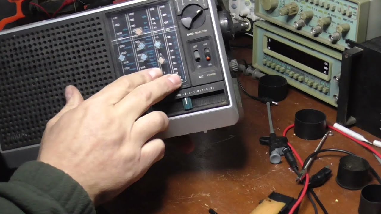 riparazione allineamento medie frequenze RADIO MULTIBANDA PHILIPS RL 750 e prove di ascolto video 1