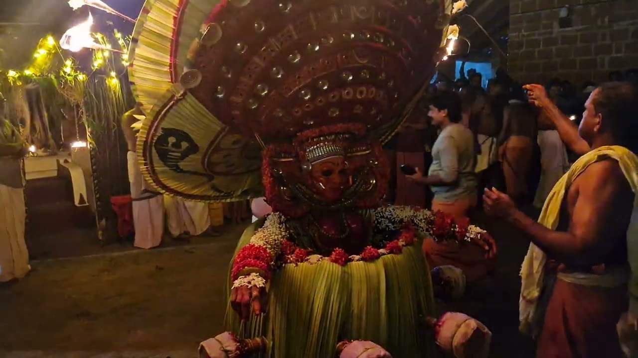 Theyyam - Mundakkeel Bhagavathi - Pattuvam - 4K - 2025 #theyyam