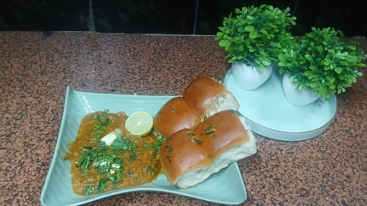 Pav Bhaji in cooker #😋food #👍🏻cooking 😋#recipe 👍🏻