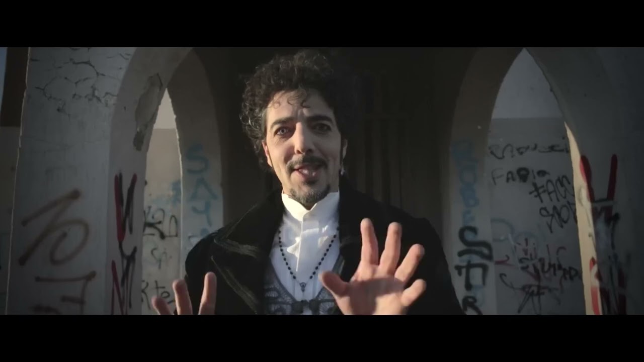 Max Gazz&egrave;   Sotto casa Official Video