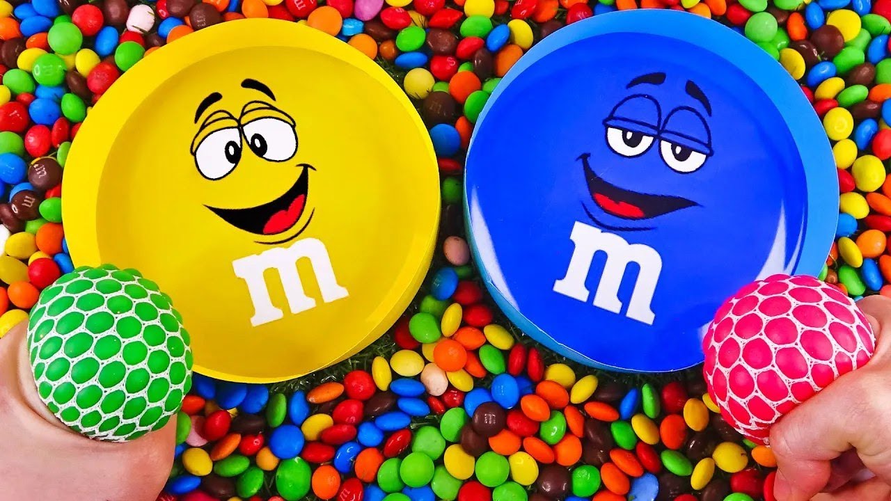 ASMR Colors Magic Skittles Mixing Candy in 1 Bathtubs & Slime Cutting ASMR MIX CANDY MMS