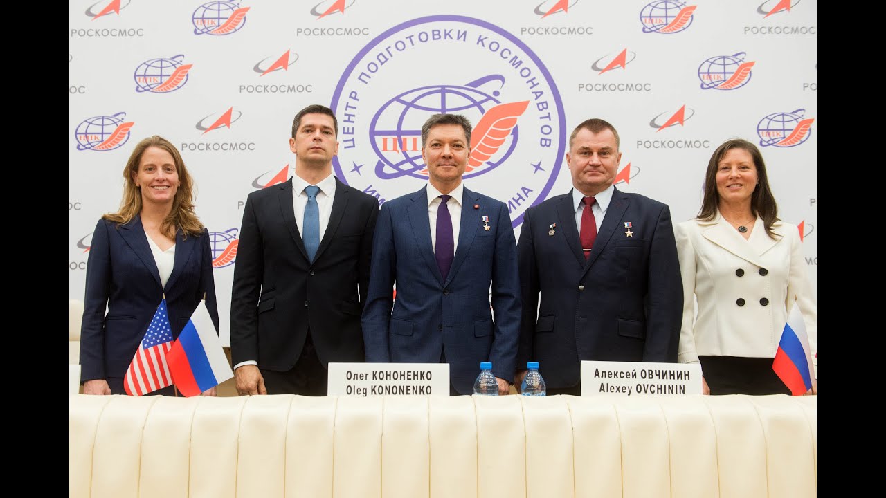 Предполетная пресс-конференция экипажей МКС-70/71