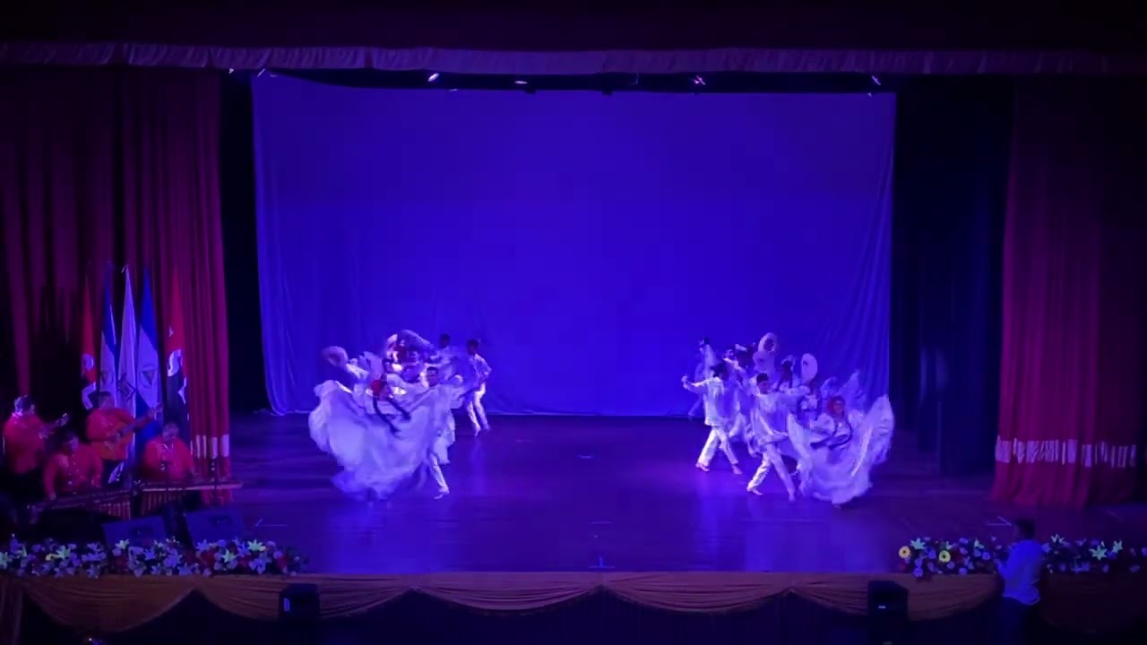 Dos bolillos - Ballet Folklórico Guardabarranco