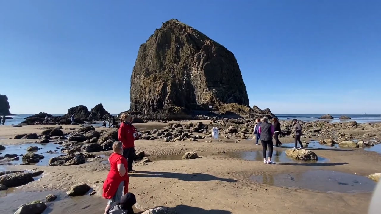 Oregon Haystack Rock Cannon Beach Walk