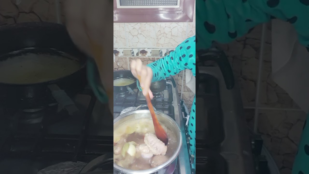 اللهم صلي وسلم وبارك علي سيدنا محمد وعلي آله وأصحابه أجمعين 