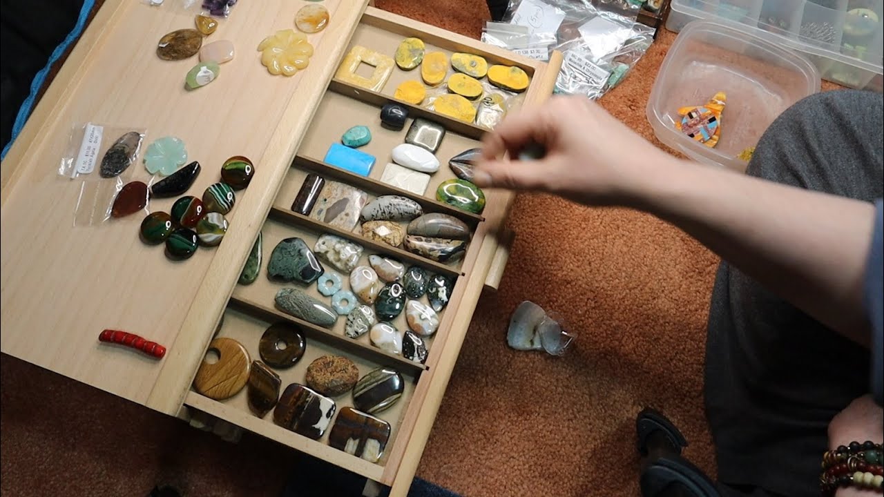 Pendant & Bead Storage & Organization Idea + Let's sort a few Gemstone pendants!