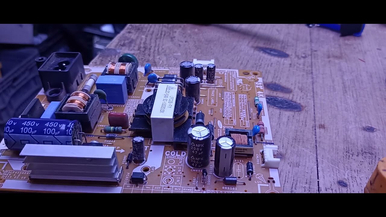 analisando uma fonte tv Samsung