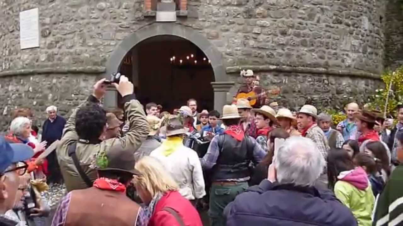 Cantamaggio a Varese Ligure . 2014
