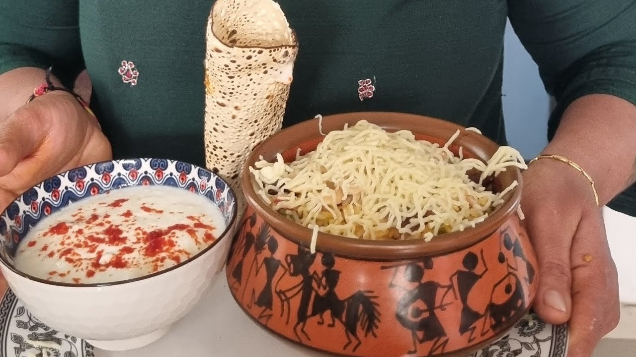 क्या आप ने कभी  ऐसी biryani खाई hai😋बहुत ही मस्त लगती है वडोदरा रात्री बाजार की ये मटका दम biryani 👌