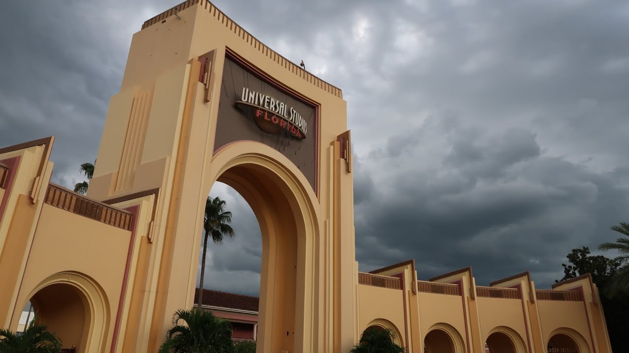 Finally Riding Hagrid's Motorbike Adventure Again And Eating Dinner At Lombard's Seafood Grill!