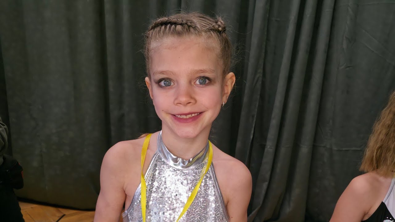Likerecz Lara Hanna - SOLO LITTLE GIRLS - 4.HELY