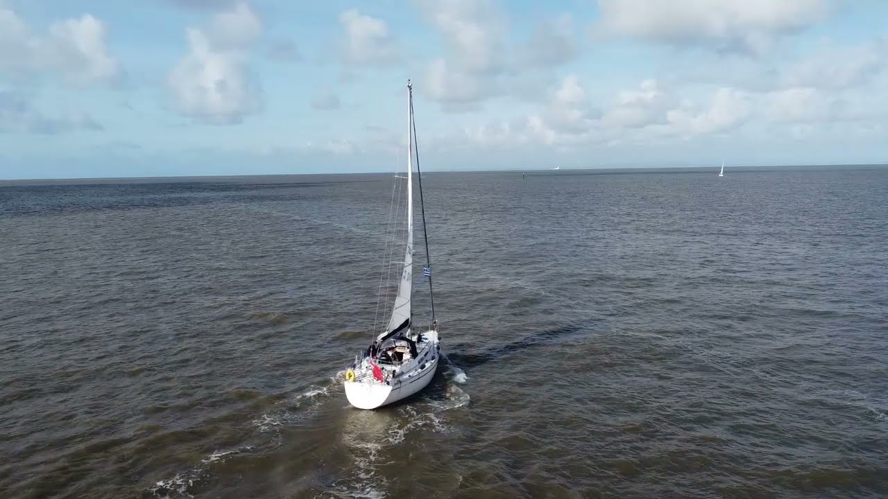 Caryatis, Moody 37 out of Fleetwood