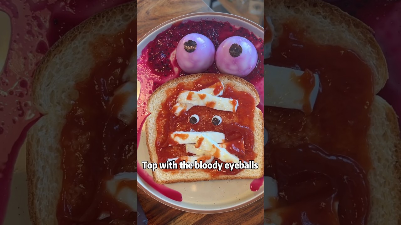 3 levels of Halloween toasts and eggs 👻🍞