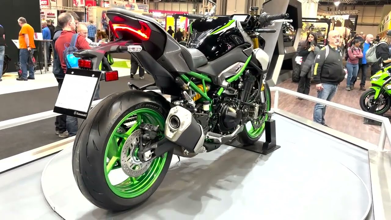 Kawasaki Z900 SE 2025 | Motorcycle Live