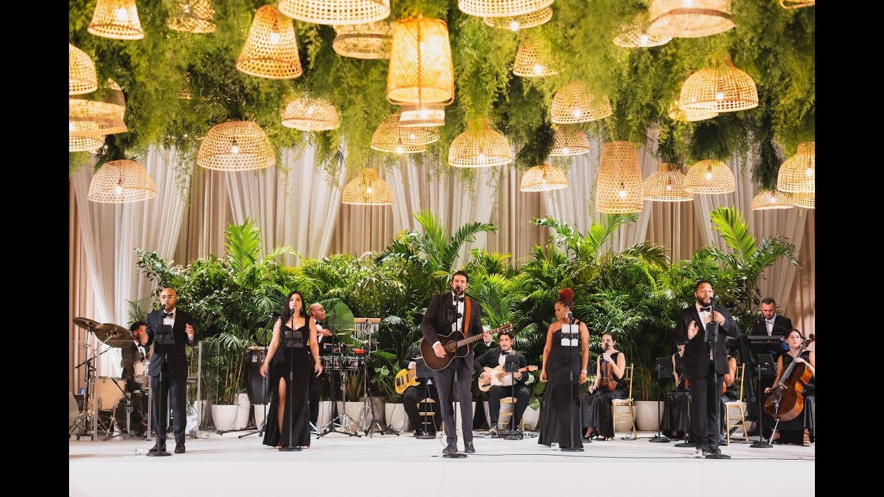 Two Worlds Collide at this Island Inspired Palm Beach Wedding