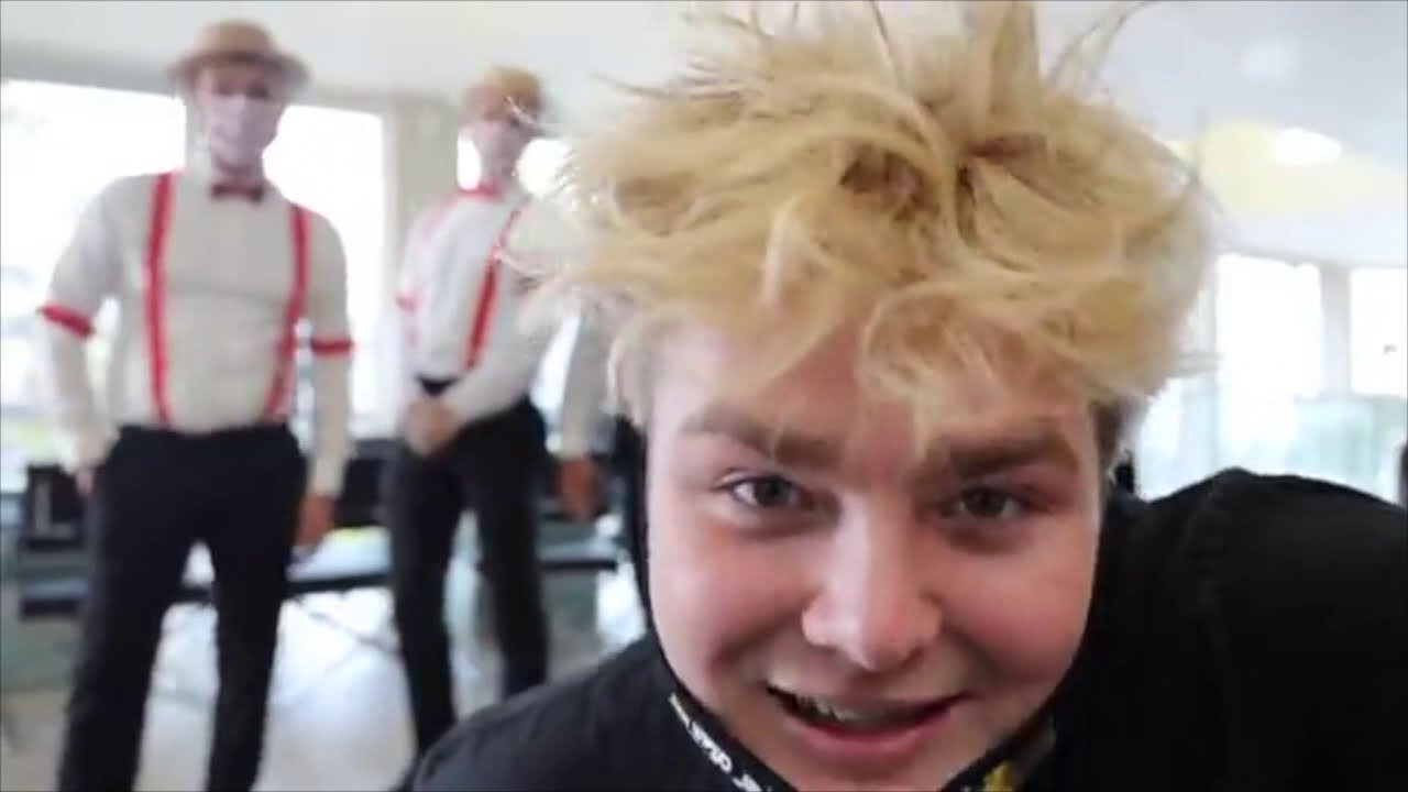 #TheAccidentals sing suprise prank for Alex Warren 